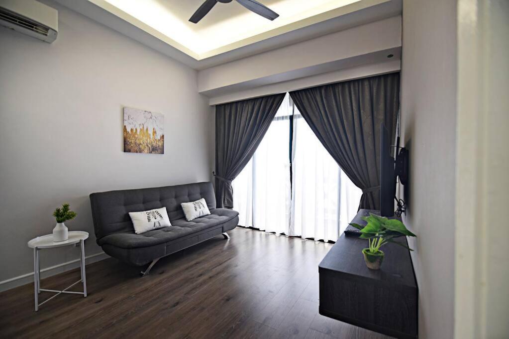 Instay Costa Mahkota Next To Mahkota Parade Malacca Exteriör bild